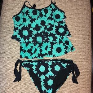 Justice baiting suit